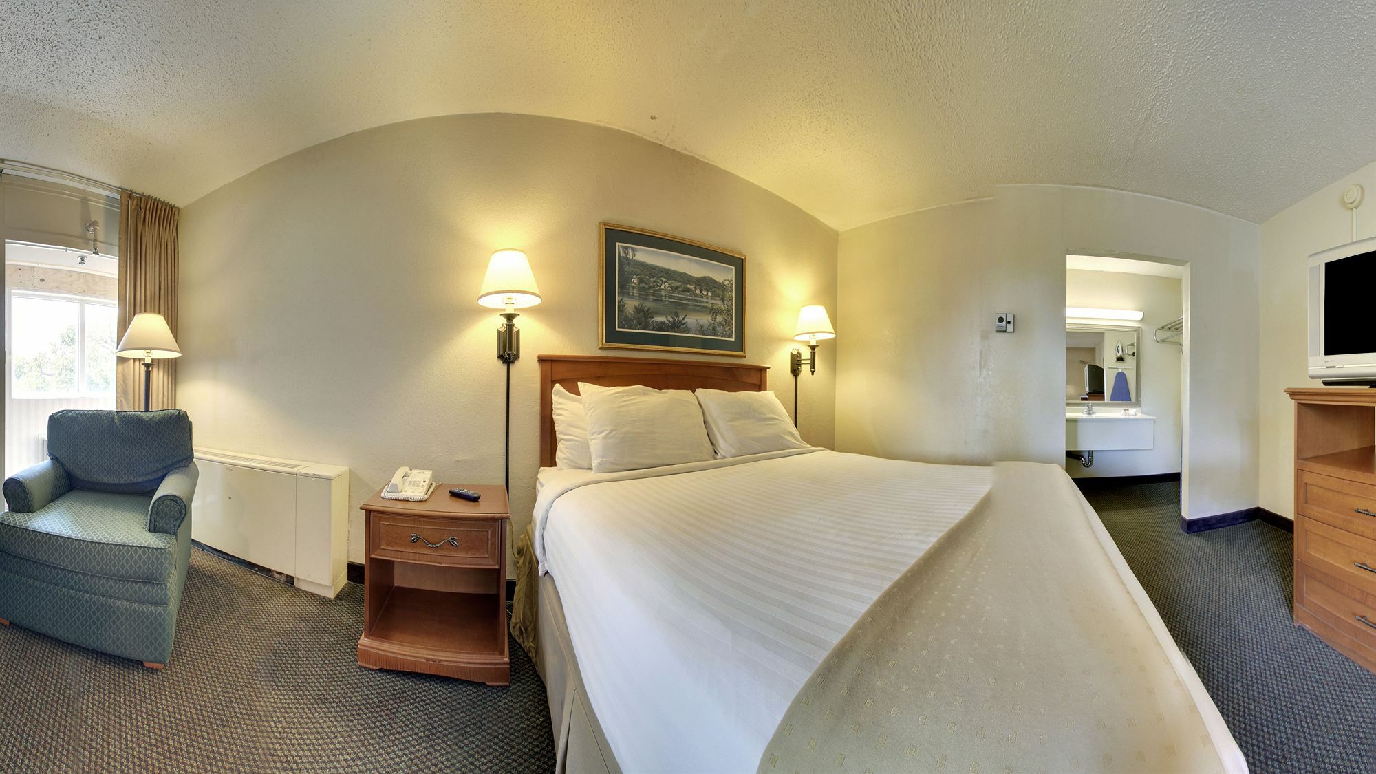 Days Inn By Wyndham Cedar Falls- University Plaza Buitenkant foto